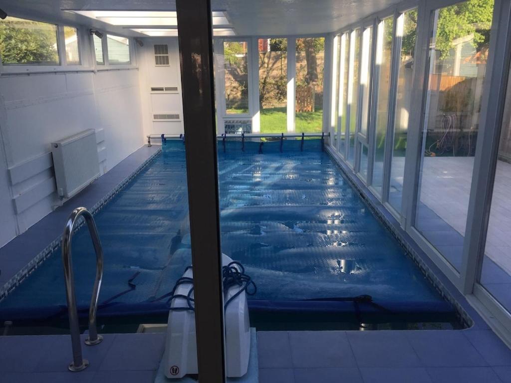 River House With Heated Pool June To Sep & Garden Twickenham Zewnętrze zdjęcie